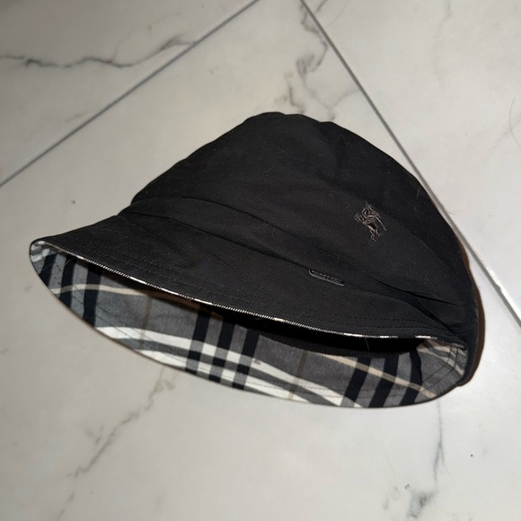 Burberry Bucket Hat, 2-Way, Pony Embroidery, Check Pattern
